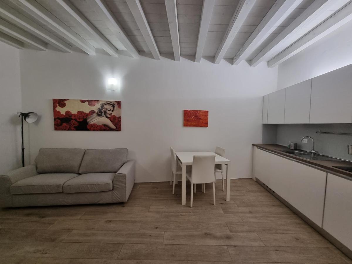 Profumo Di Lago Desenzano-By Goccia Di Lago Desenzano del Garda Kültér fotó