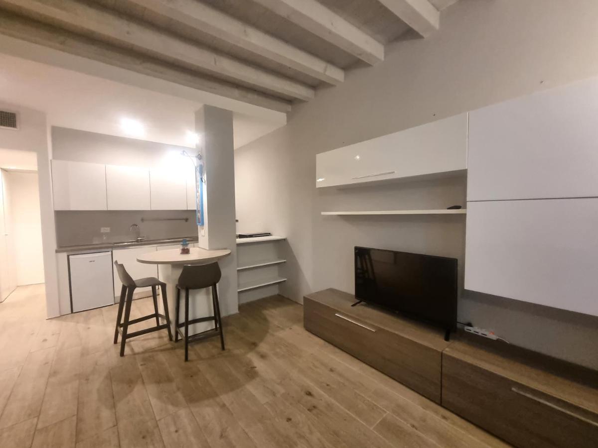 Profumo Di Lago Desenzano-By Goccia Di Lago Desenzano del Garda Kültér fotó